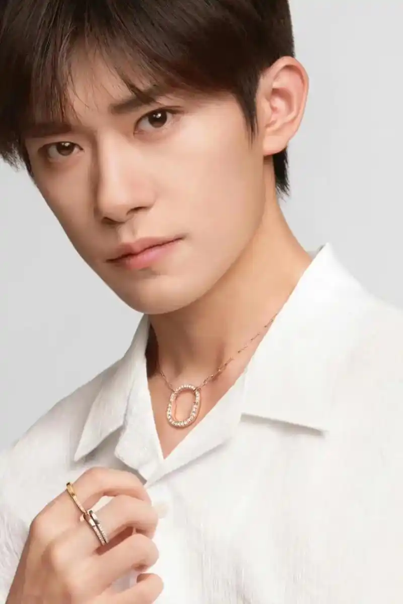 十周年演唱会要来啦.#易烊千玺 #最想见的人 这几天要官宣周 - 抖音