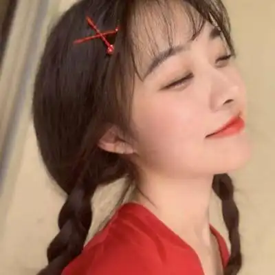 女生笑得很开心很甜的头像