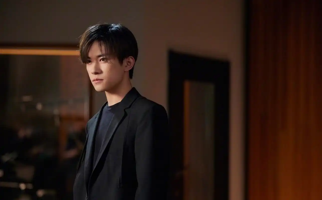 易烊千玺工作室将起诉造谣者,4月2日晚,易烊千玺jacksonyee工作室