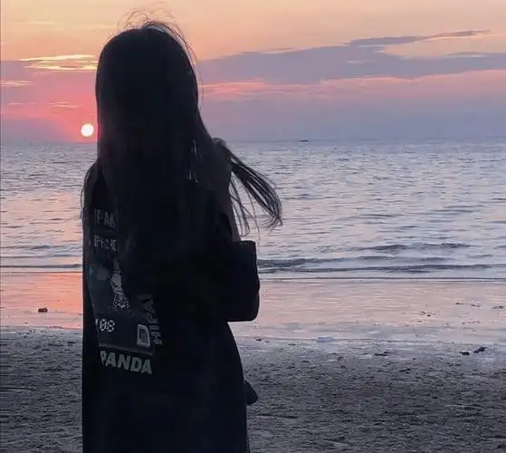 女生头像 | 不露脸的背影女生头像吖_生活_状态_最好的