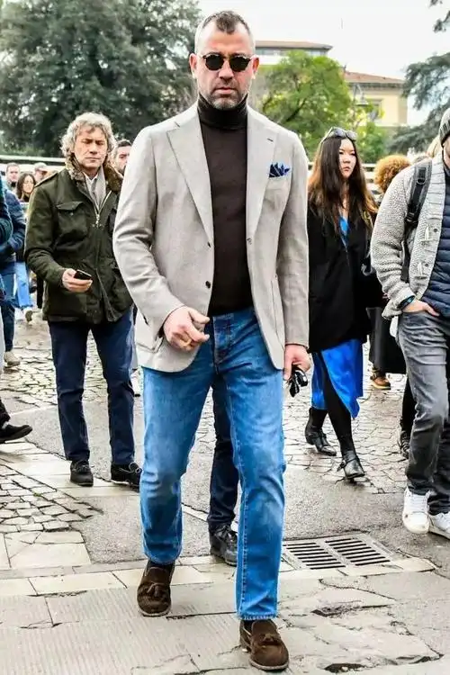 男人过了40就要放弃牛仔裤?记住3条"穿搭法则",照样优雅高级