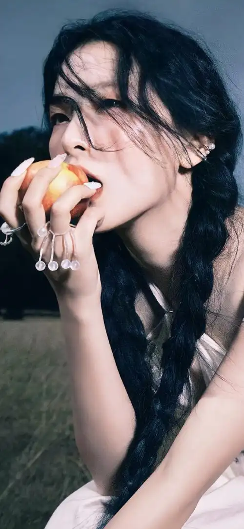 姜涩琪[超话]#93 自修 姜涩琪壁纸95 28 reasons  美惨了 神的