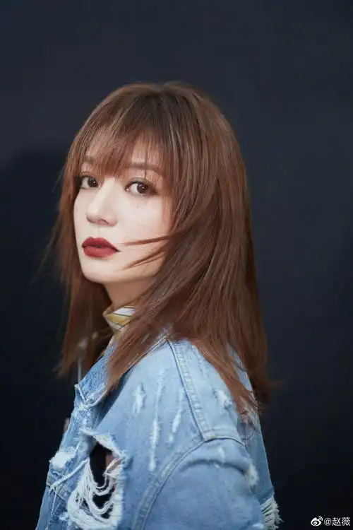 女明星赵薇迷人写真美照欣赏