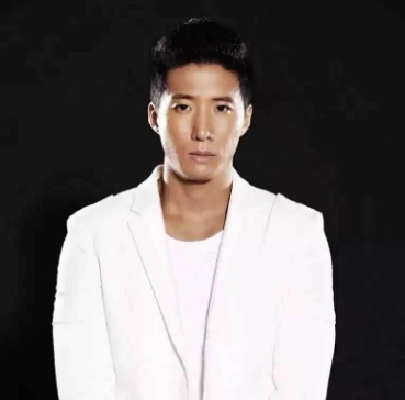 洪金宝3个儿子中他混的"最差", 却长得最像洪金宝_洪天祥