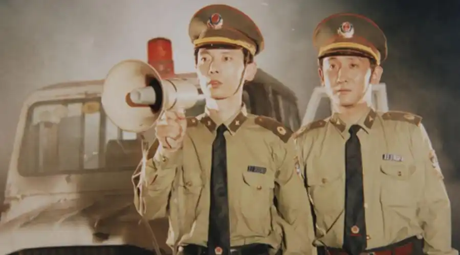 1994年的国产喜剧片:天生胆小,一个天生胆小的警察想要辞职