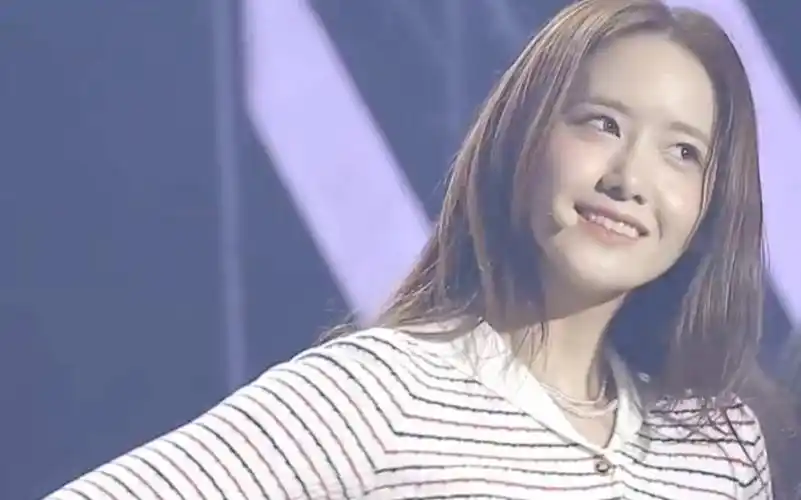 【娱乐星推荐】林允儿:近距离舞台