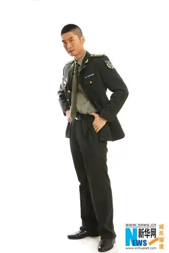 《麻辣女兵》热播 "麻辣教官"何达被整蛊(图)【2】