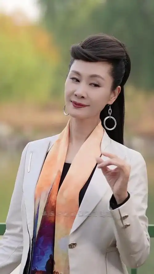 《回家吃顿团圆饭》#音乐 #于文华 #音乐分享 #美出高级感