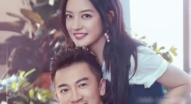 苏有朋和赵薇不仅玩过《还珠格格》,而且还制作了都市喜剧《老房有喜