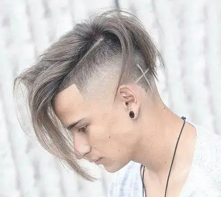 男生留长发两边剃不剃2019男生超个性的长发发型欣赏3