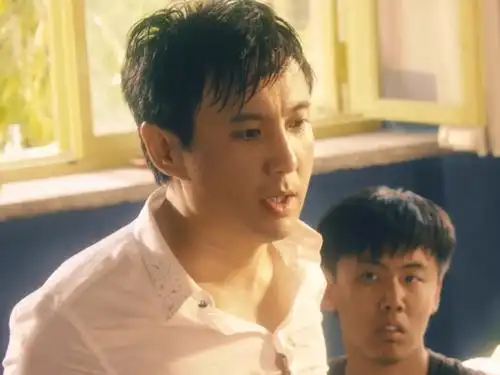 夏洛特烦恼:夏洛穿越后,有很多事情可以做,为何他选择了唱歌?