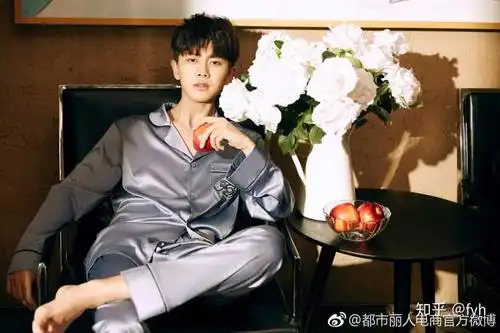 古装男神任嘉伦,他的眼睛杀伤力有多大?老夫的少女心?