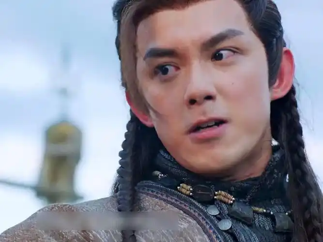 眼看着母亲为了自己自尽,阿诗勒隼要杀涉尔报仇