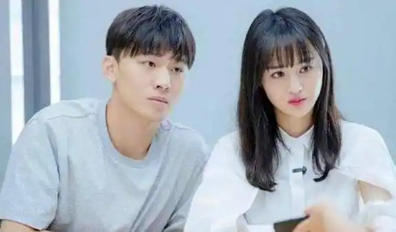 杨紫被多位圈内人追求,对其中一位产生动摇还询问朋友_恋情_张艺兴