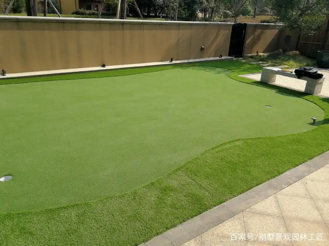 中粮北纬两百平的别墅庭院 简洁低调的花园更显主人的品味