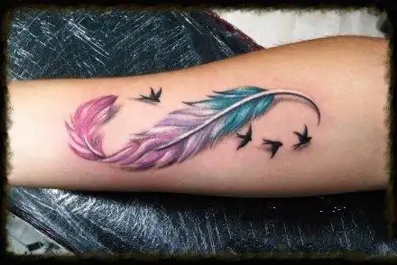 柔美飘逸的羽毛纹身图案(7/9)