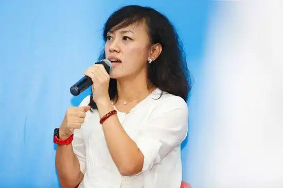 网易女人 - 柳青:女性要忠于自我