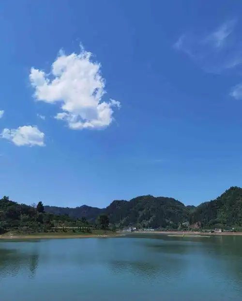 绿水青山美如画