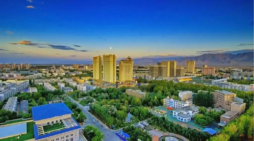 去年格尔木市经济持续恢复稳定增长