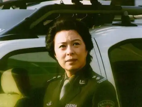 提到饰演女干部成就经典的女演员,那就不得不说演员刘佳.