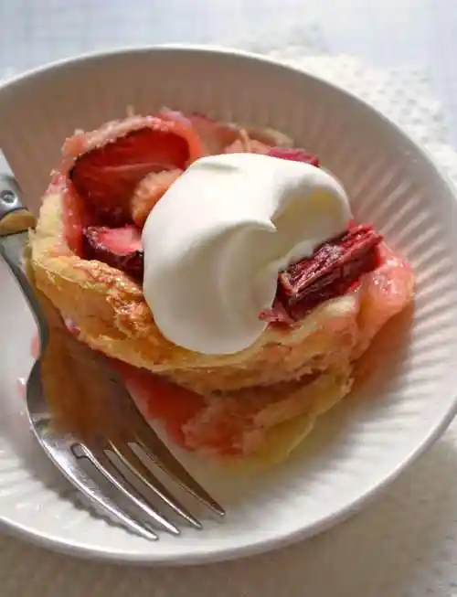 原图分辨率3059x3997盘子奶油刀叉美味糕点冰欺凌分享一张高清美食