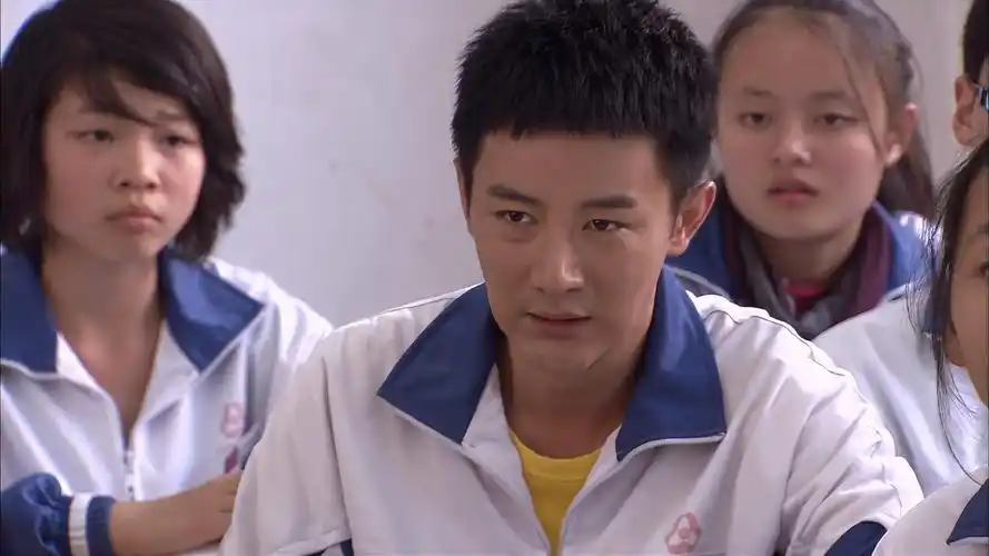 穷孩子富孩子乔枫害死陶琪结果出现幻觉上课心不在焉冲出去