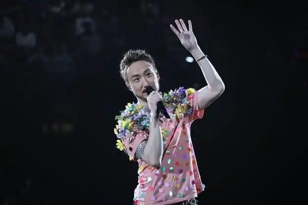 郑中基真的掰了! 开除经纪人再发声 情绪问题宣布休息.