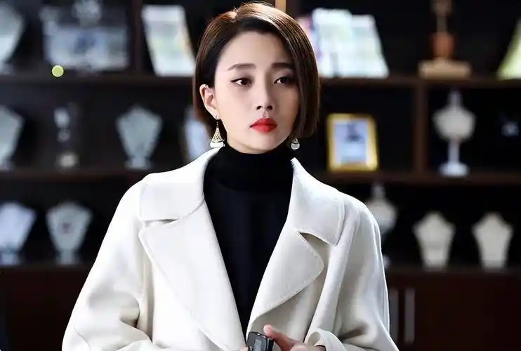 殷桃:我们电视剧奖大满贯获得者,人世间里演技炸裂,再度封后_艺术