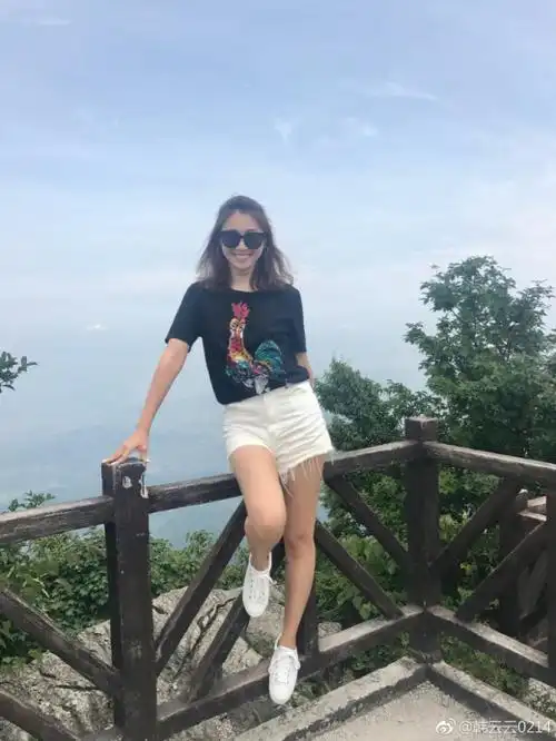 舞台上让人捧腹的韩云云生活中竟是这样的女生