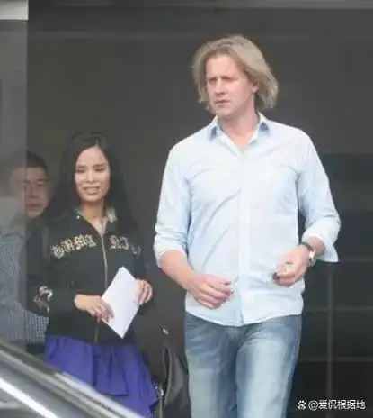 和老外结婚又离婚的明星:鲁豫尝尽婚姻痛苦无儿女,宁静不再嫁