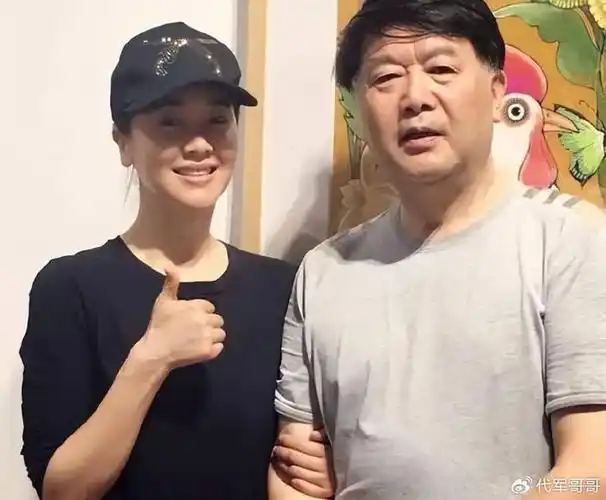 出道以来绯闻不断,如今46岁仍靠身材吸睛|左小青|陈道明|王志文_新浪