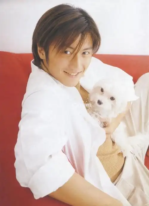 谢霆锋张柏芝16岁儿子近照