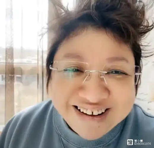 韩红也能瘦出尖下巴她最多减重40斤衣服显松垮心疼她