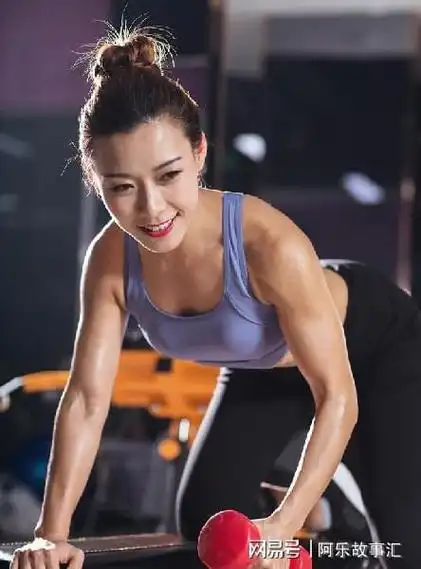 女生健身发的幽默文案(运动后的幽默心情说说)|减肥||