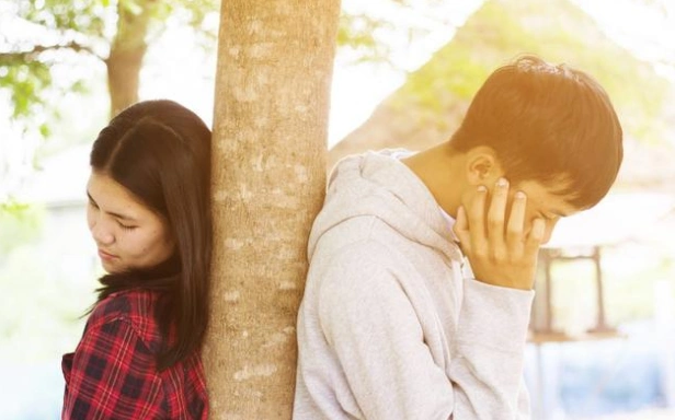 婚前去男友家吃饭,上桌前准婆婆列出家规,我转身分手,婚不结了