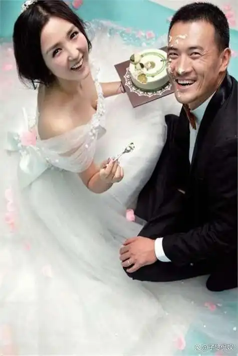 离婚7年了,何洁再谈及前夫赫子铭仍有怨,感叹到选老公要看内在