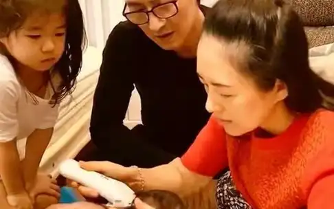 章子怡产后5个多月,带二胎儿子到医院体检,孩子该检查什么项目