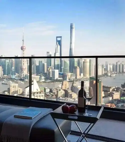 品味高端奢侈生活,尽享精英社交视听盛宴