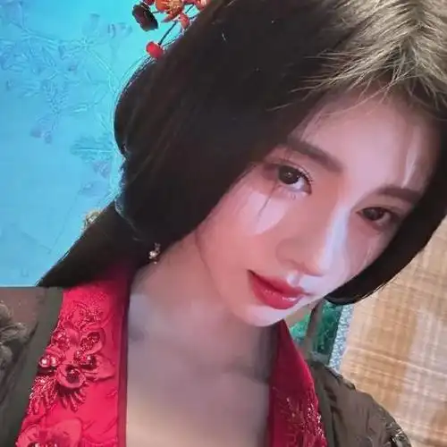 颜值身高演技都不缺的他,就是一直没得到公司力捧,欢瑞的内戏都属于