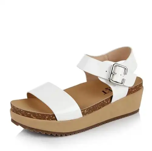 百丽旗下/innet夏季白色漆pu厚底女凉鞋25391bl4