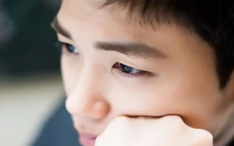 韩剧《suits》朴炯植帅气图片桌面壁纸