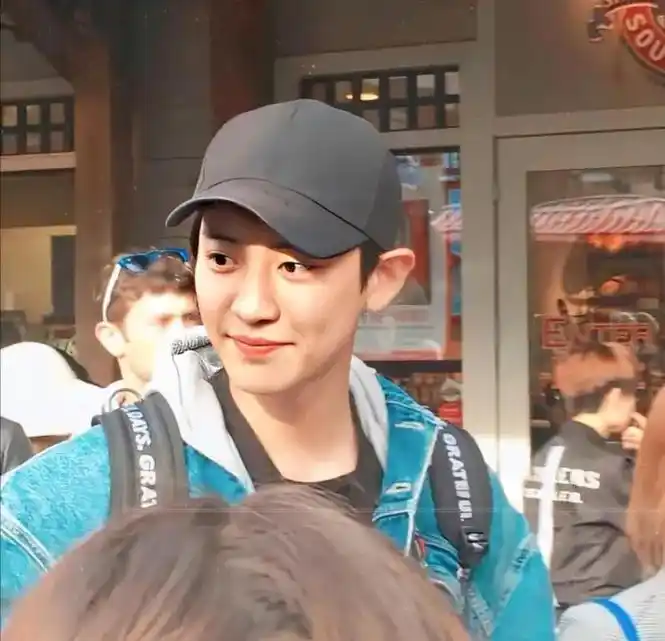 一般这个会推给灿烈老婆或者女朋友#朴灿烈 - 抖音