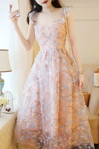 很仙的法式复古立体花朵刺绣网纱吊带连衣裙甜美气质蕾丝仙女裙