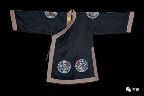 李学通:新版历史教科书中的袁世凯祭天照片辨伪