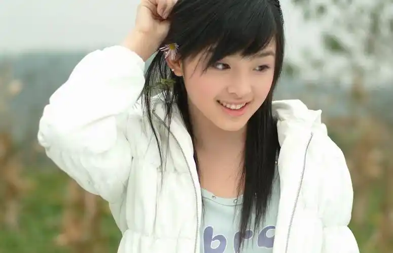 张含韵资料(张含韵资料个人资料 个人简介) - 盾灵网