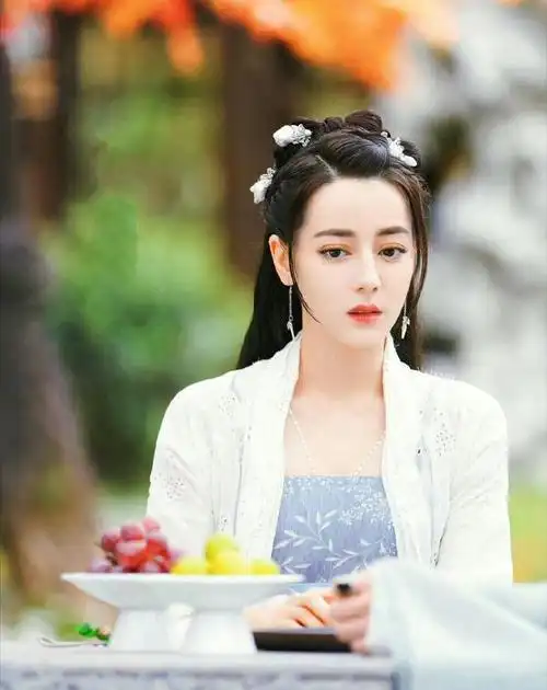 迪丽热巴新剧白发造型丑爆,网友:剧扑街太正常了|杨幂|杨紫|古装剧