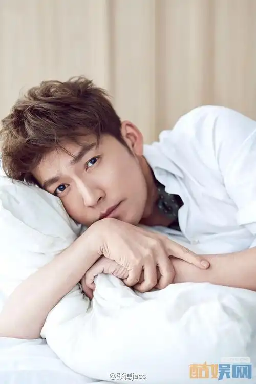 张博治愈系男神写真