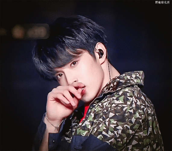 刘耀文_新浪新闻