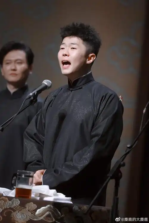 周九良专楼三弦一弹咱最靓快板一响好运来虎年大吉