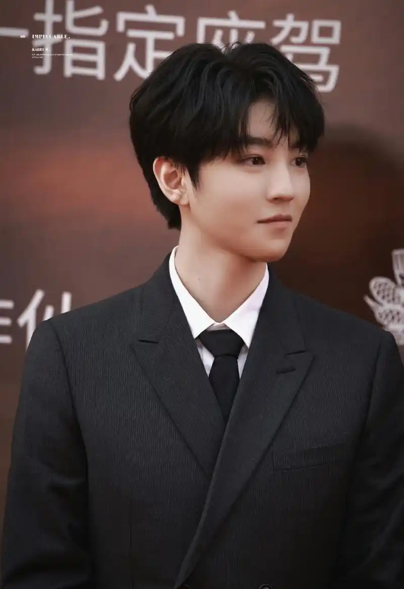 星闻#  王俊凯最近的状态依旧不错,好在年轻,磨炼一下演技,未来可期.